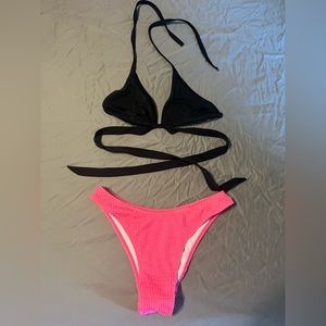 Medium swim suit